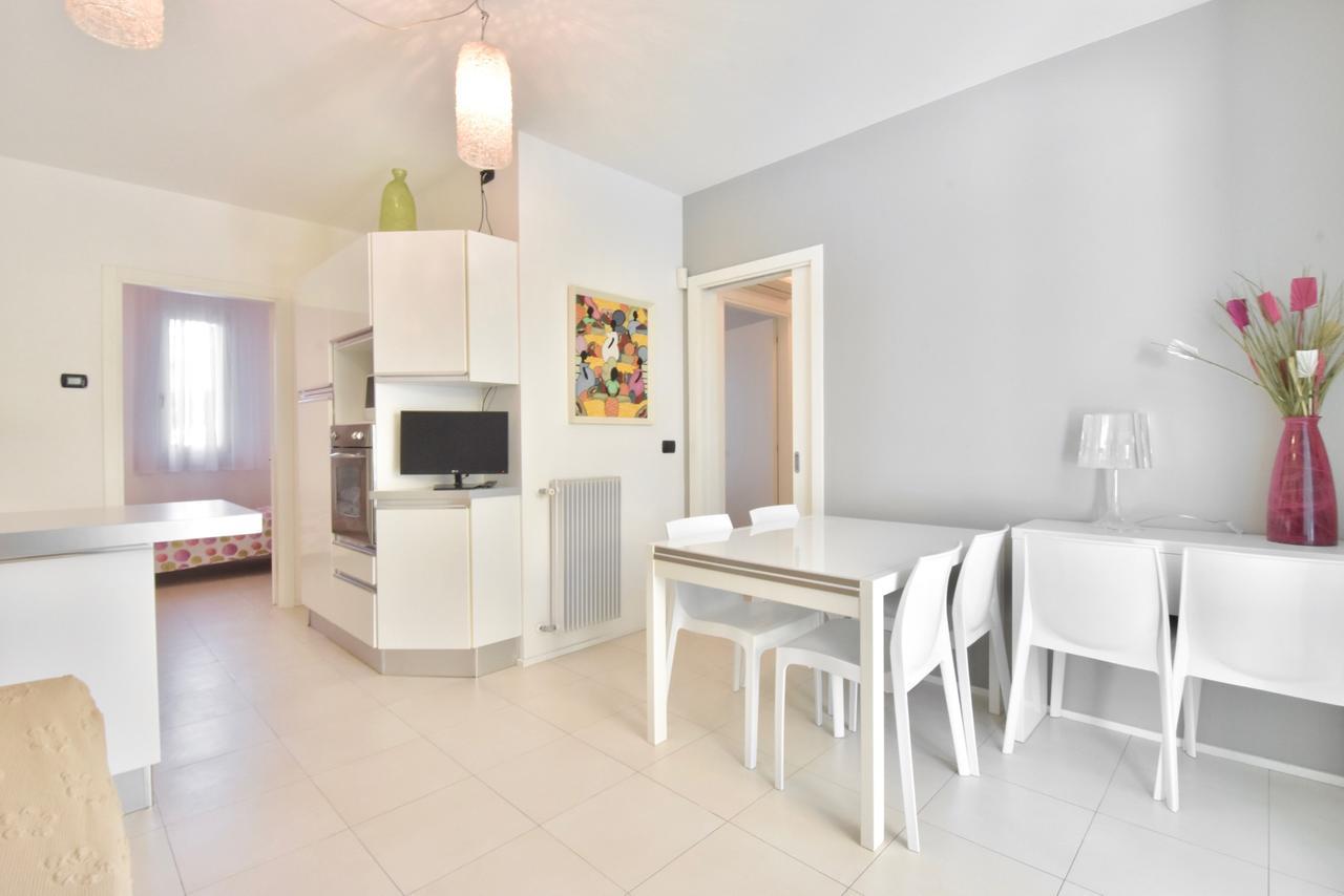 Liro Apartments Lido di Jesolo Eksteriør billede